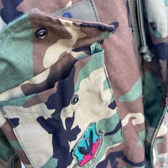 Men's Size Medium Regular U.S. Air Force Issue Woodland Camouflage Field Jacket - Picture 15 of 16